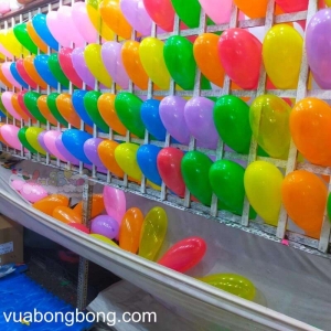 Bong bóng bí phóng phi tiêu hội chợ